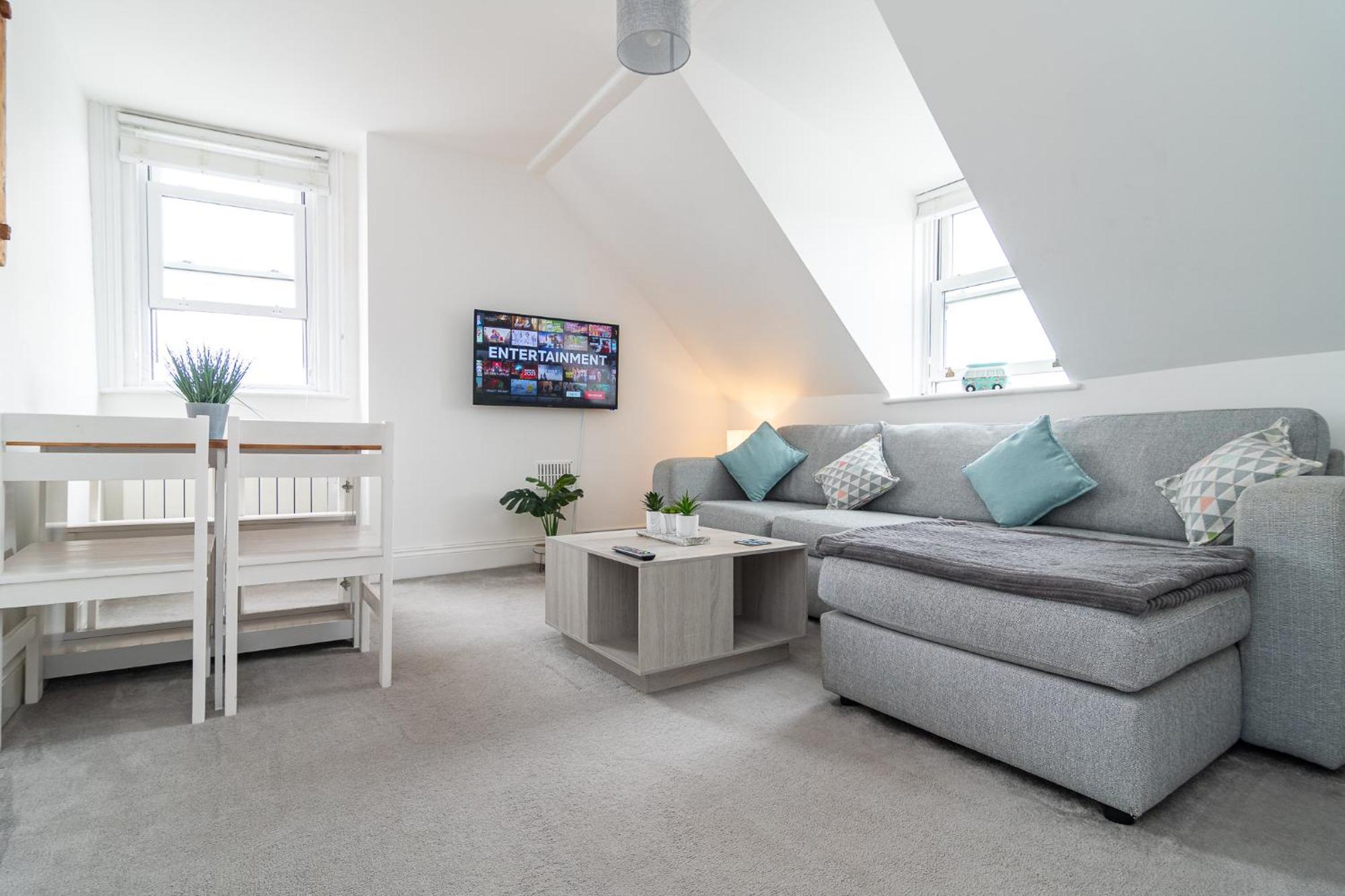 Light Airy 3 Bed Town Cntr Flat 700M To The Beach Bournemouth Exterior photo